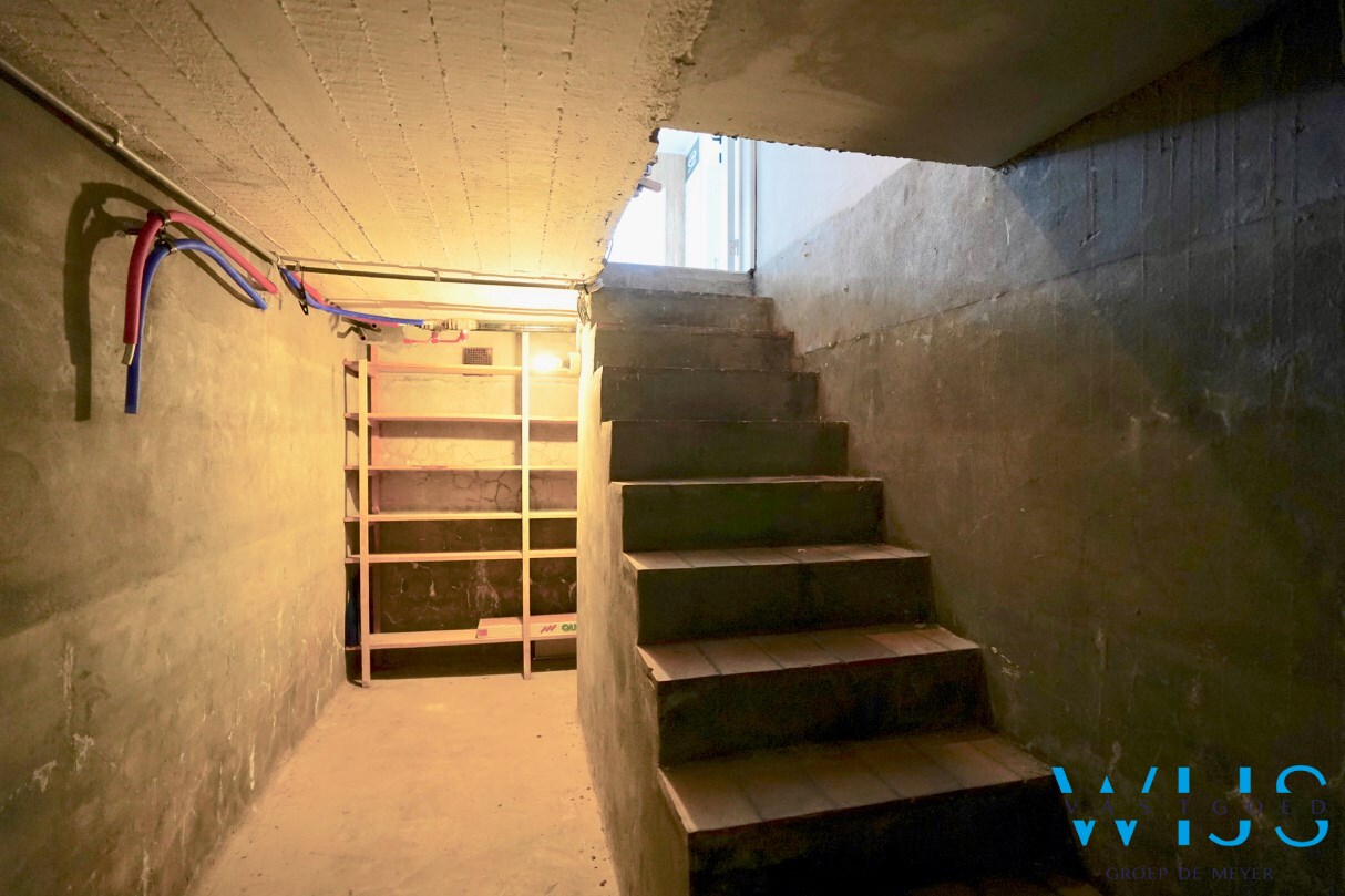 Woning met 2 loodsen  te ERTVELDE ! 