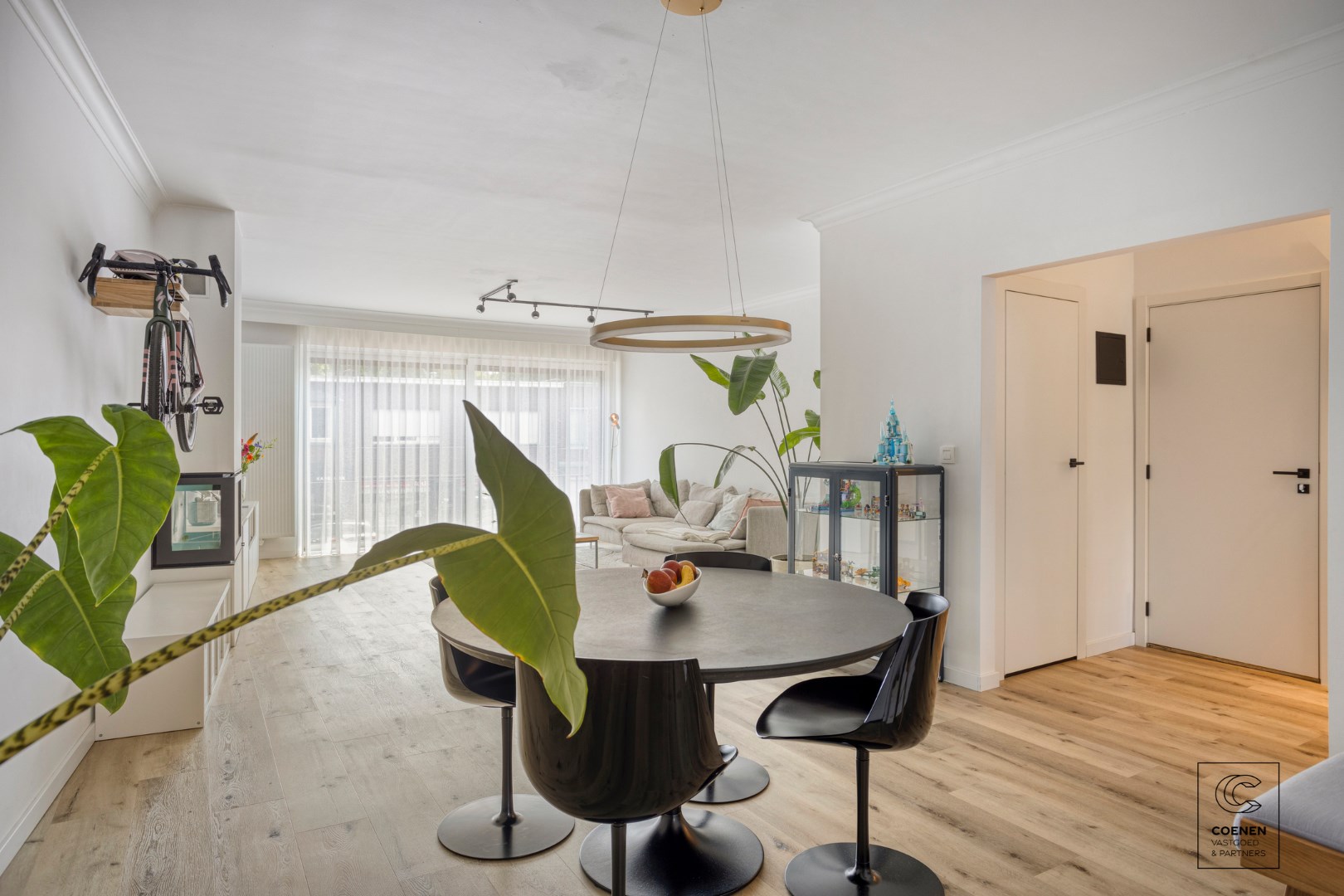 Prachtig appartement van 102 m&#178; met twee slaapkamers te centrum Schilde! 