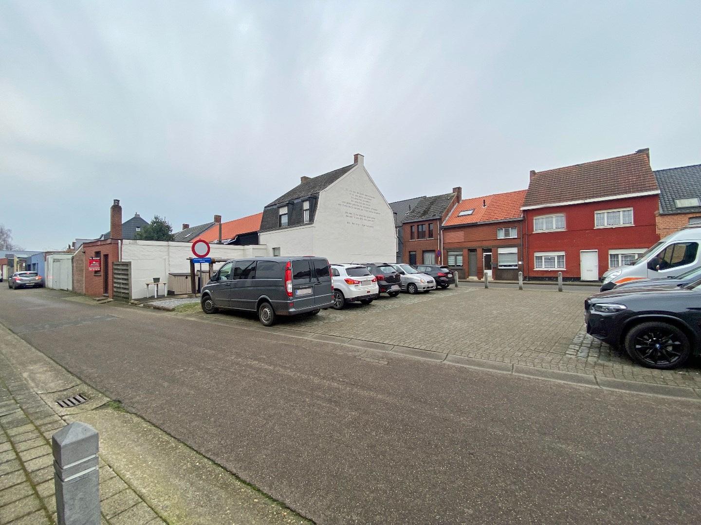 Woning gelegen temidden van het centrum van Meerhout. 