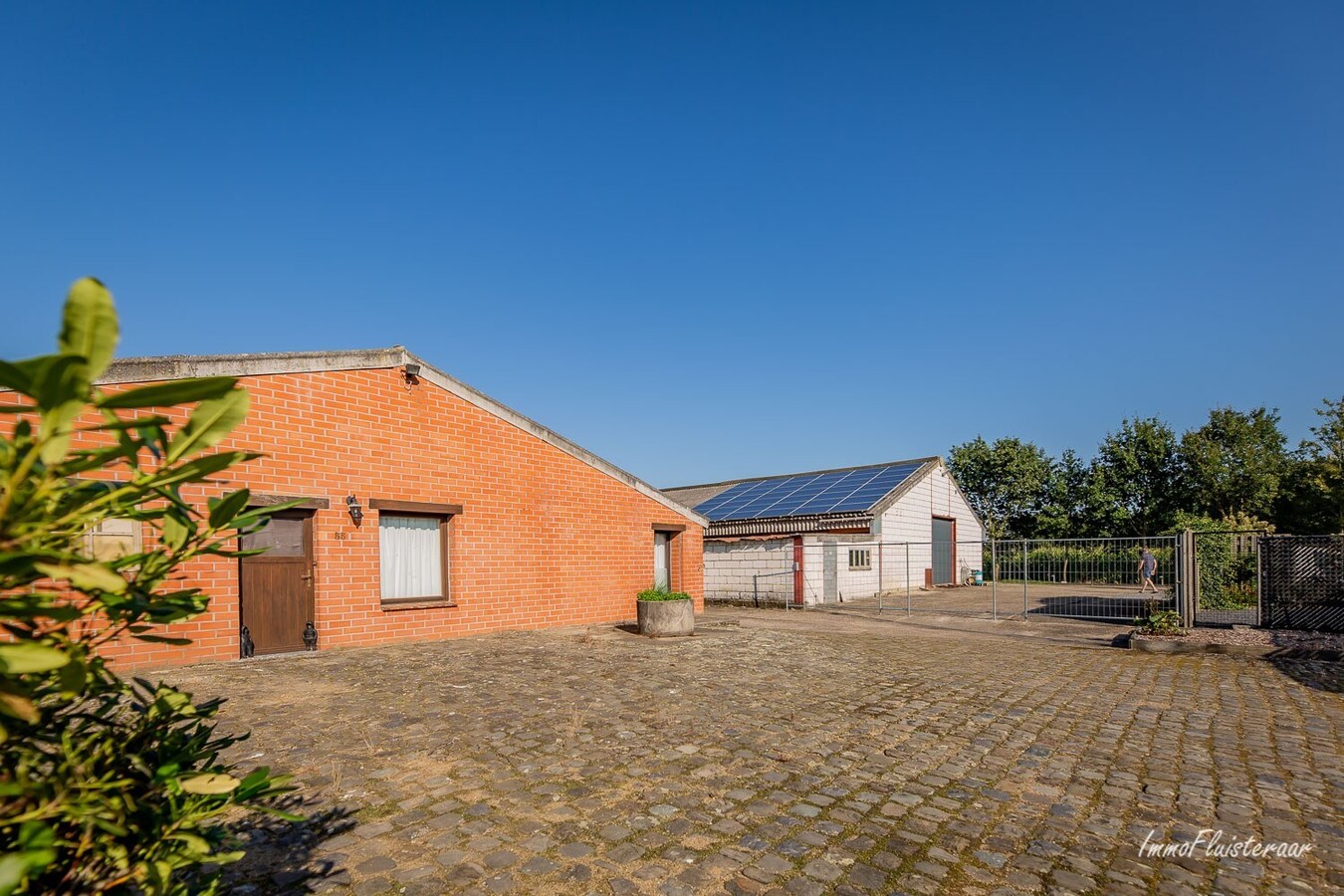 Belle maison (+/-340m&#178;) avec des b&#226;timents de ferme sur +/-2ha &#224; Opoeteren (extension possible jusqu&#39;&#224; +/-7,3ha!) 