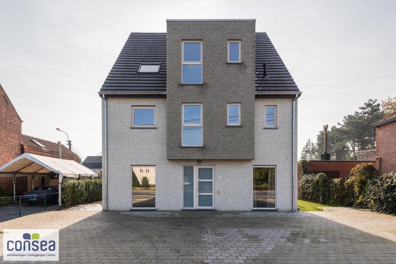 Instapklaar duplex appartement met 3 slaapkamers, inclusief parkeelplaats. 