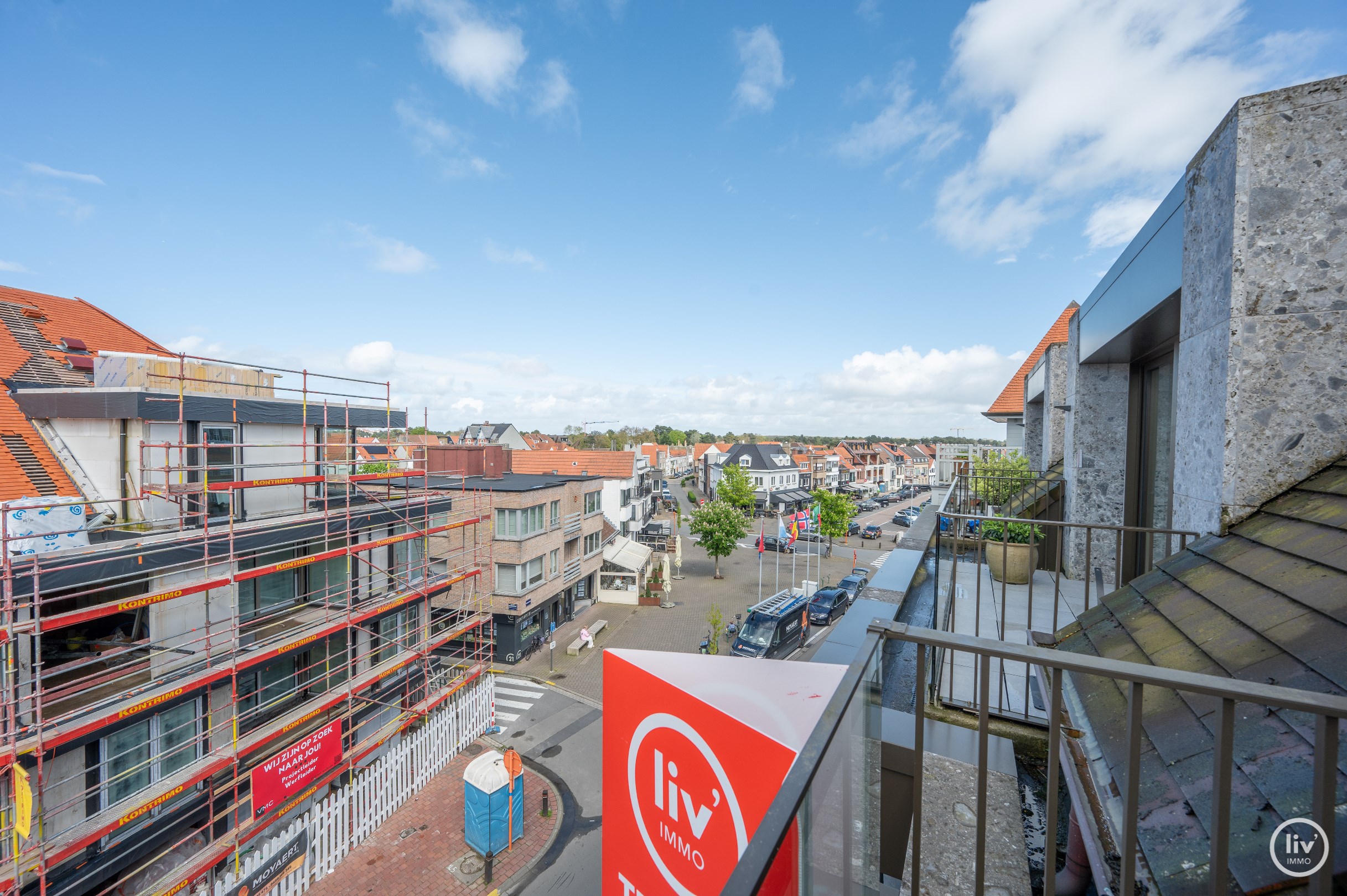 Prachtig duplexappartement met 2 slaapkamers vlakbij het commerci&#235;le centrum van Knokke (met mog. tot aankoop v.e inpandige garage) . 