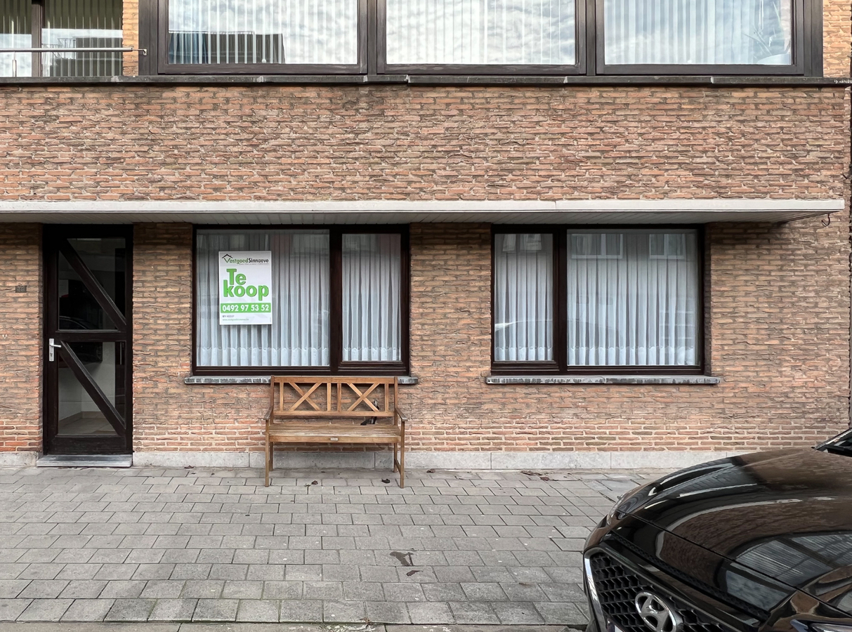 Gelijkvloers appartement met uitzonderlijk ruim terras op centrale ligging te Oostende 