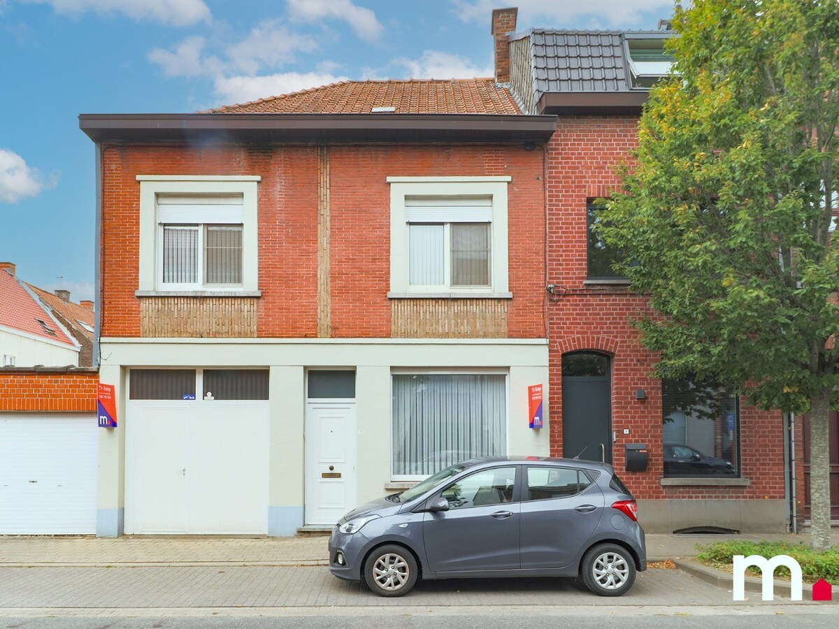 Ruime woning met inpandige garage en 3 slaapkamers te Kortrijk ! 