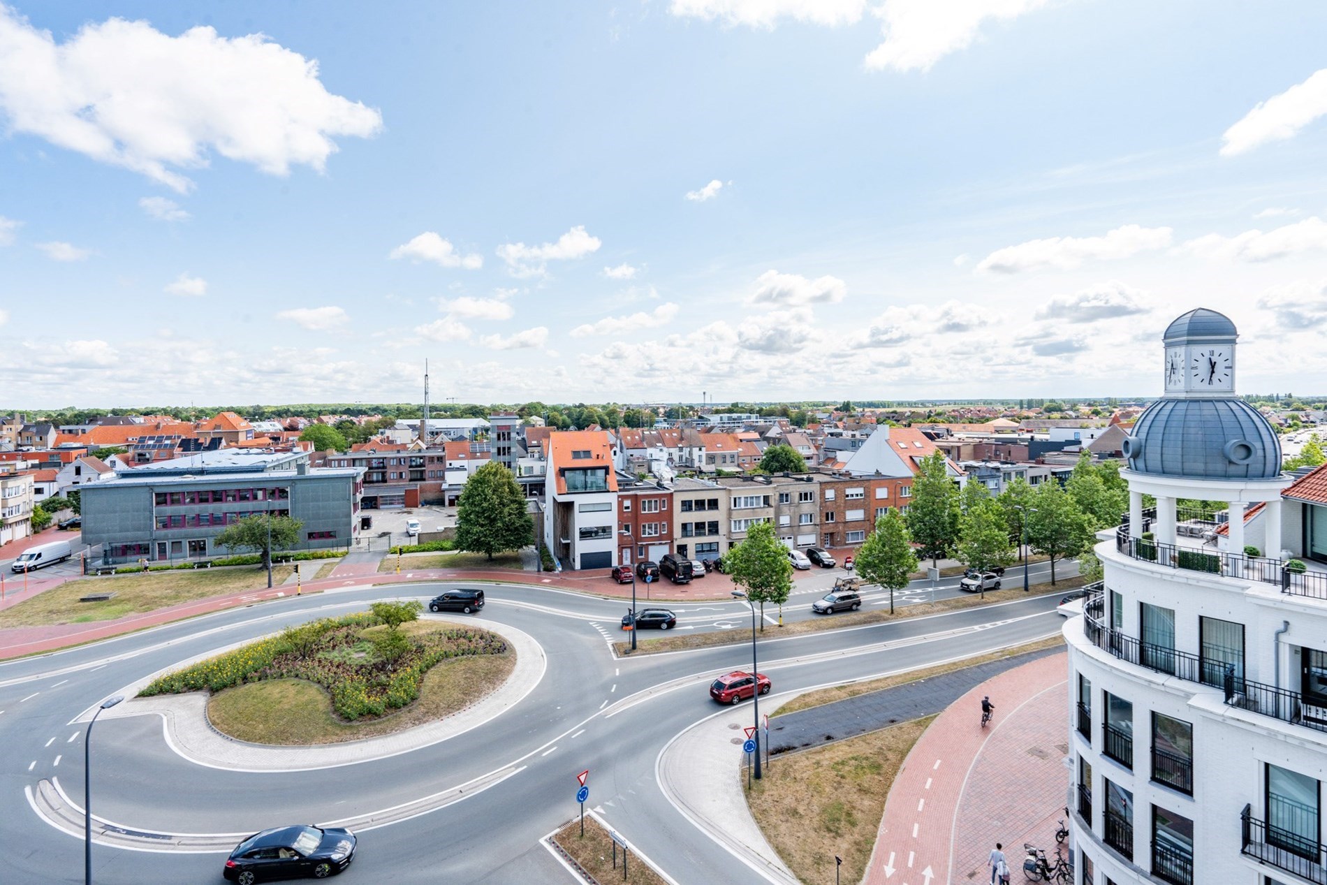 Nieuwbouw appartement met twee slaapkamers en prachtige open zichten gelegen in residentie the tower. 