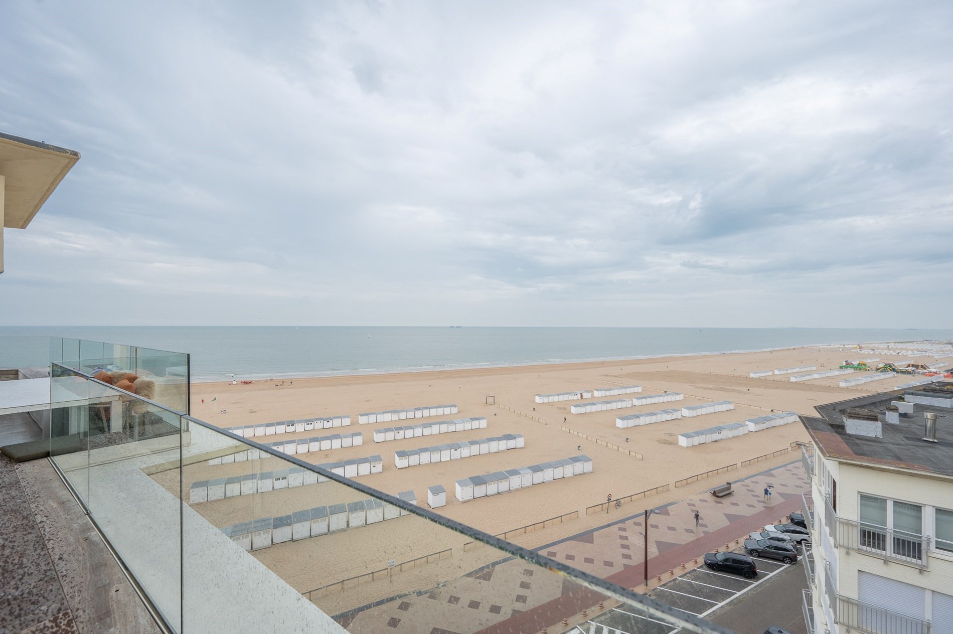 Gemeubeld - Luxe hoekappartement met panoramisch zeezicht en royale terrassen 