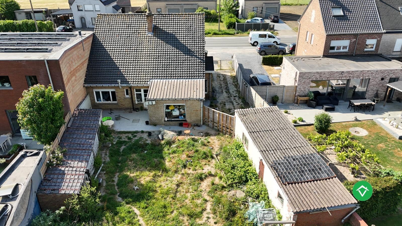 Ruime gezinswoning op perceel van 1126 m&#178;  - tal van mogelijkheden! 