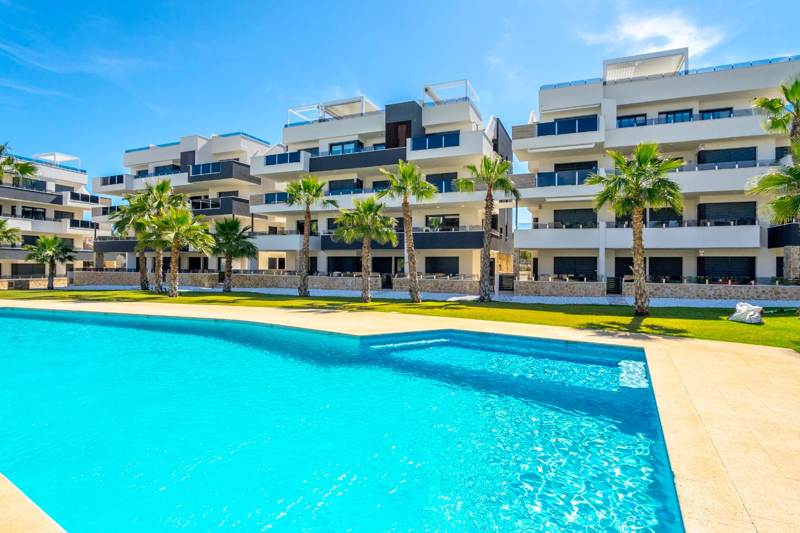 Super Ster Aanbieding! Volledig ingericht nieuw appartement aan de Costa Blanca 