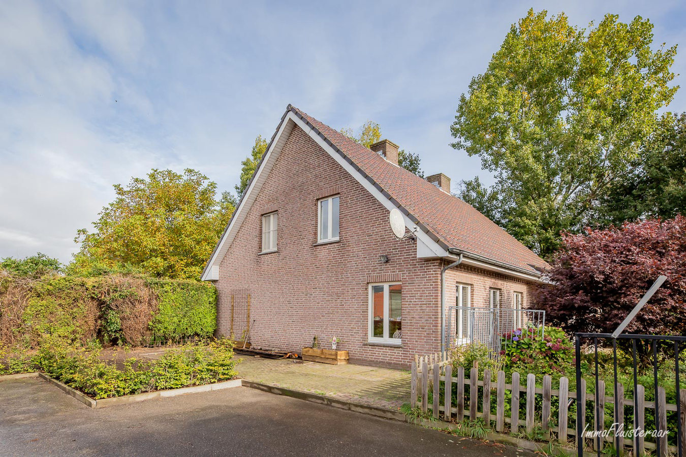 Rustieke woning met paardenfaciliteiten op ca. 1,3Ha te Weelde 