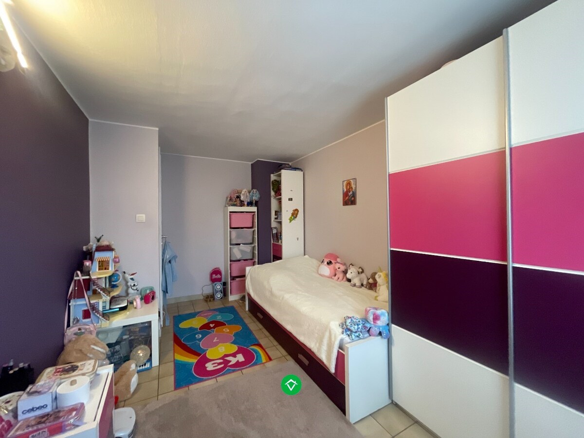 Ruime half-open bebouwing met 4 slaapkamers te Roeselare 