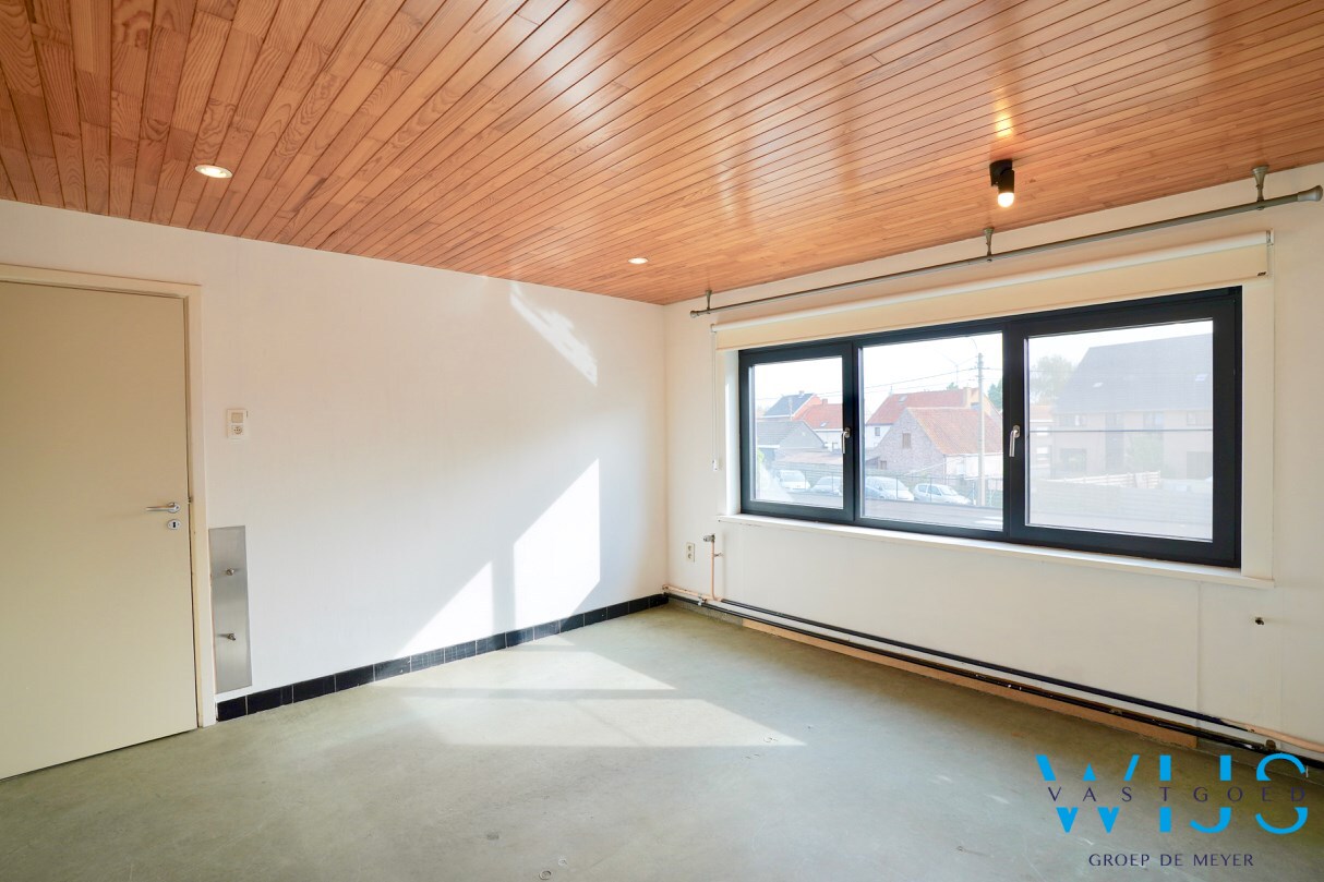 Woning met 2 loodsen  te ERTVELDE ! 