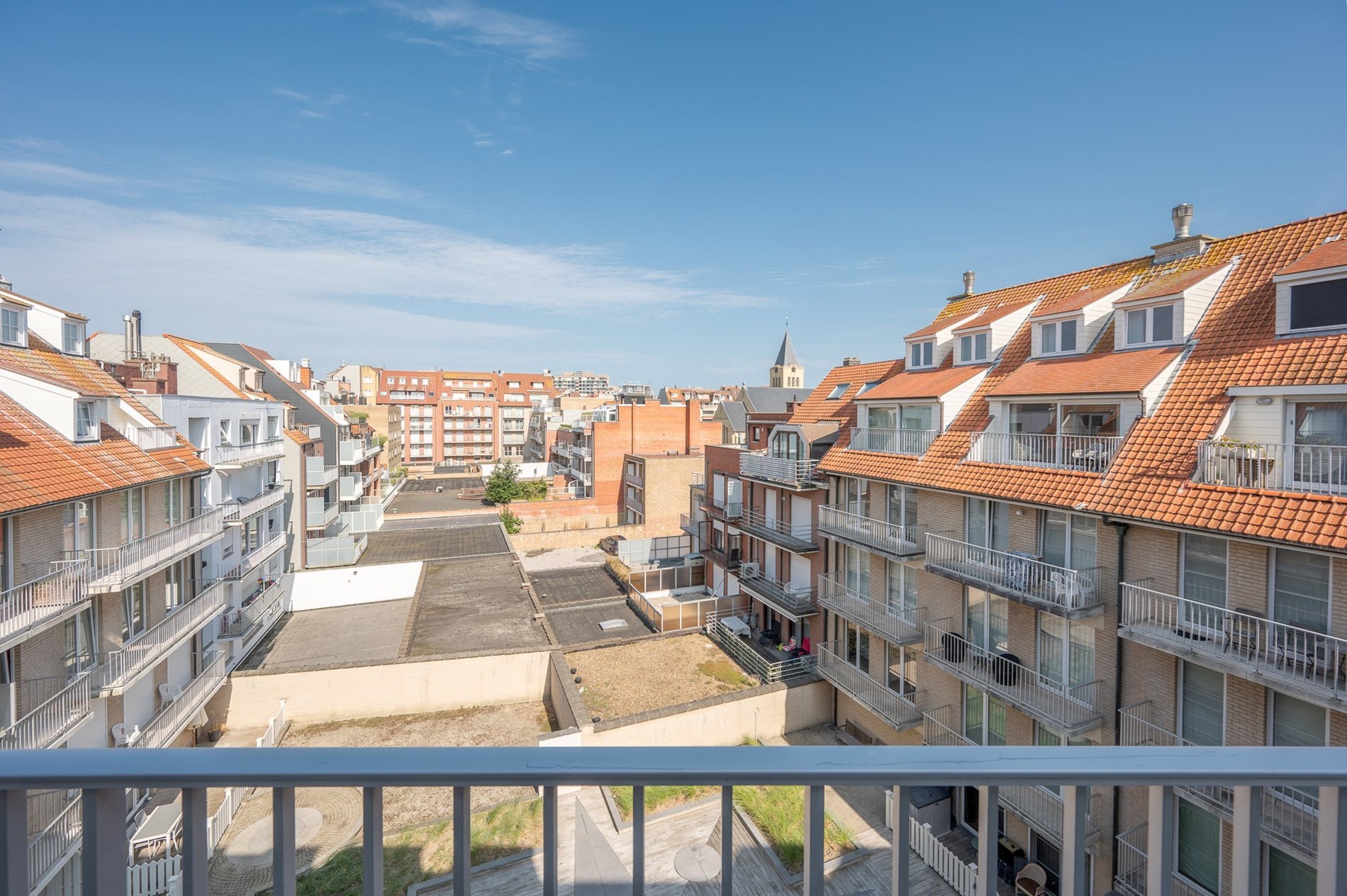 Appartement avec 2 chambres &#224; coucher et des terrasses situ&#233; au Zoutelaan &#224; Knokke. 