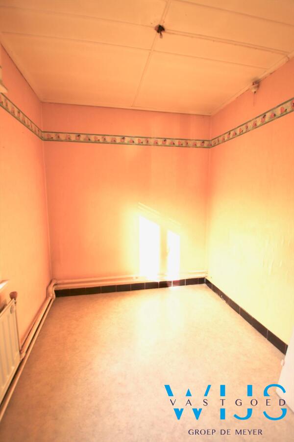 Te renoveren woonhuis op een mooi perceel van 870m&#178; te ERTVELDE! 