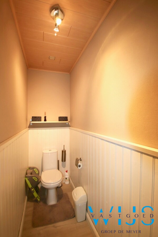 Woonhuis met 6 slaapkamers op TOPlocatie te EVERGEM ! 