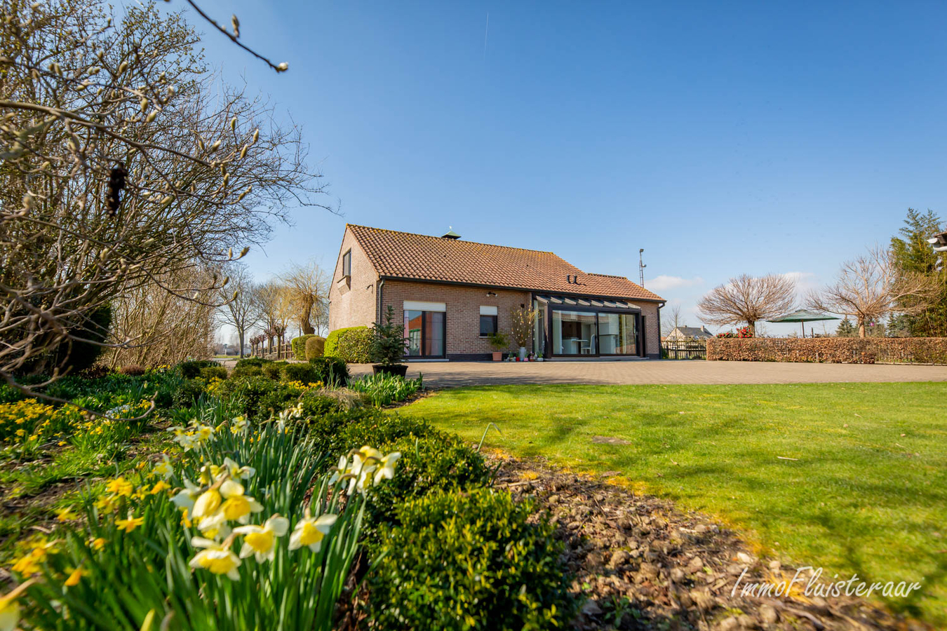 Charmante woning met bijgebouw en aanpalende weides op 7.240m&#178;. 