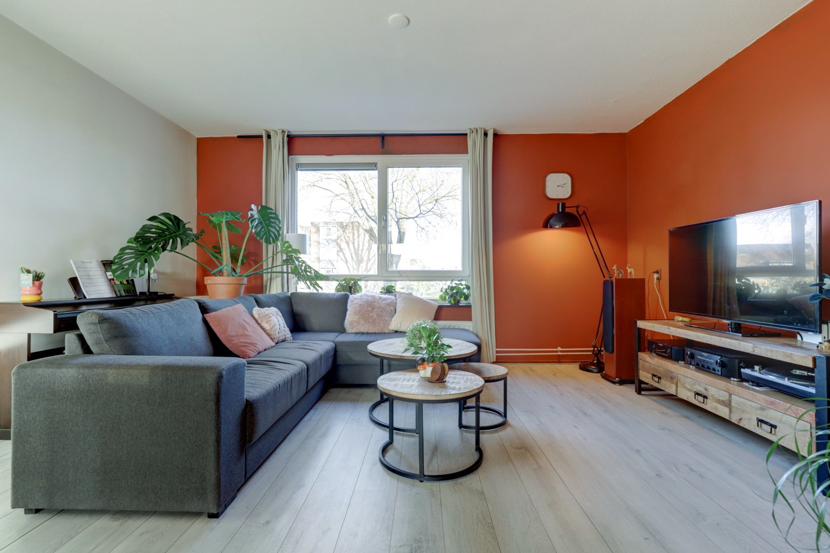 Energiezuinig en gerenoveerd (2019) 3-kamer appartement met balkon en berging op een rustige en centrale locatie! 