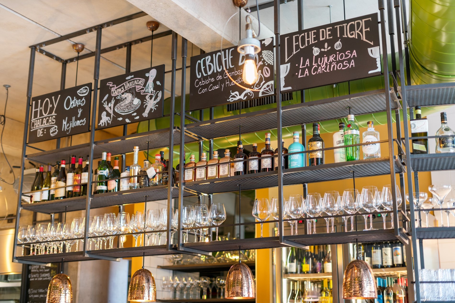 Handelspand te huur – Instapklaar restaurant (volledig uitgerust) in centrum Knokke. 