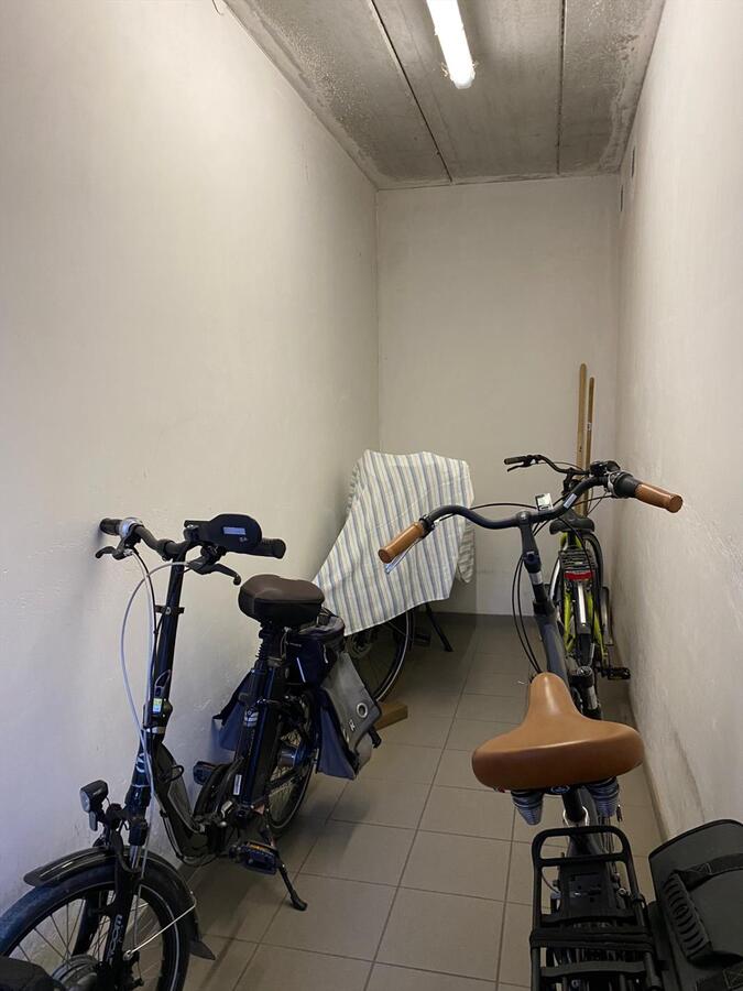 APPARTEMENT MET 1 SLAAPKAMER EN GARAGE IN HET CENTRUM VAN KOEKELARE 