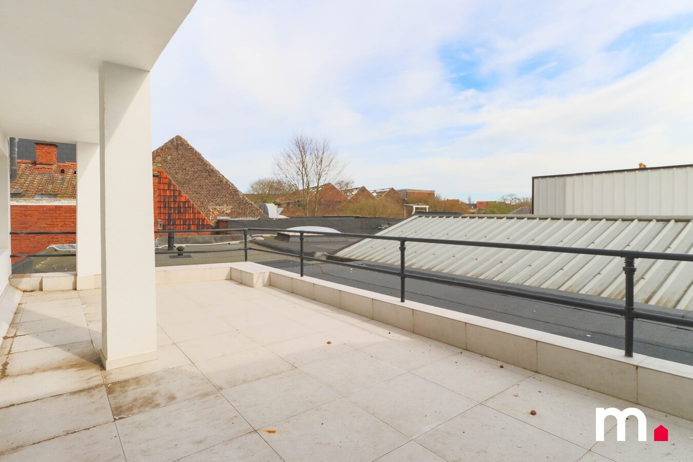 Prachtig gerenoveerd duplex appartement met zonnig terras! 