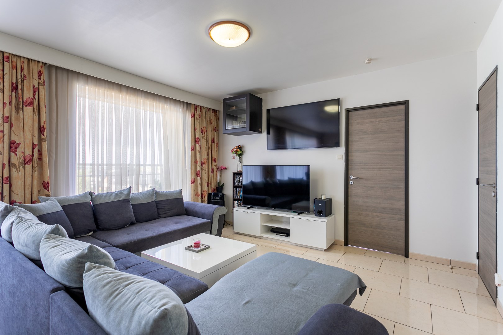 Appartement avec 1 chambre et terrasse &#224; Asse 