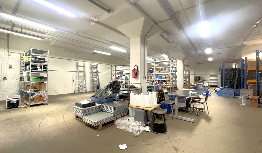 Kantoren en magazijn te huur in Ceka Center te Antwerpen