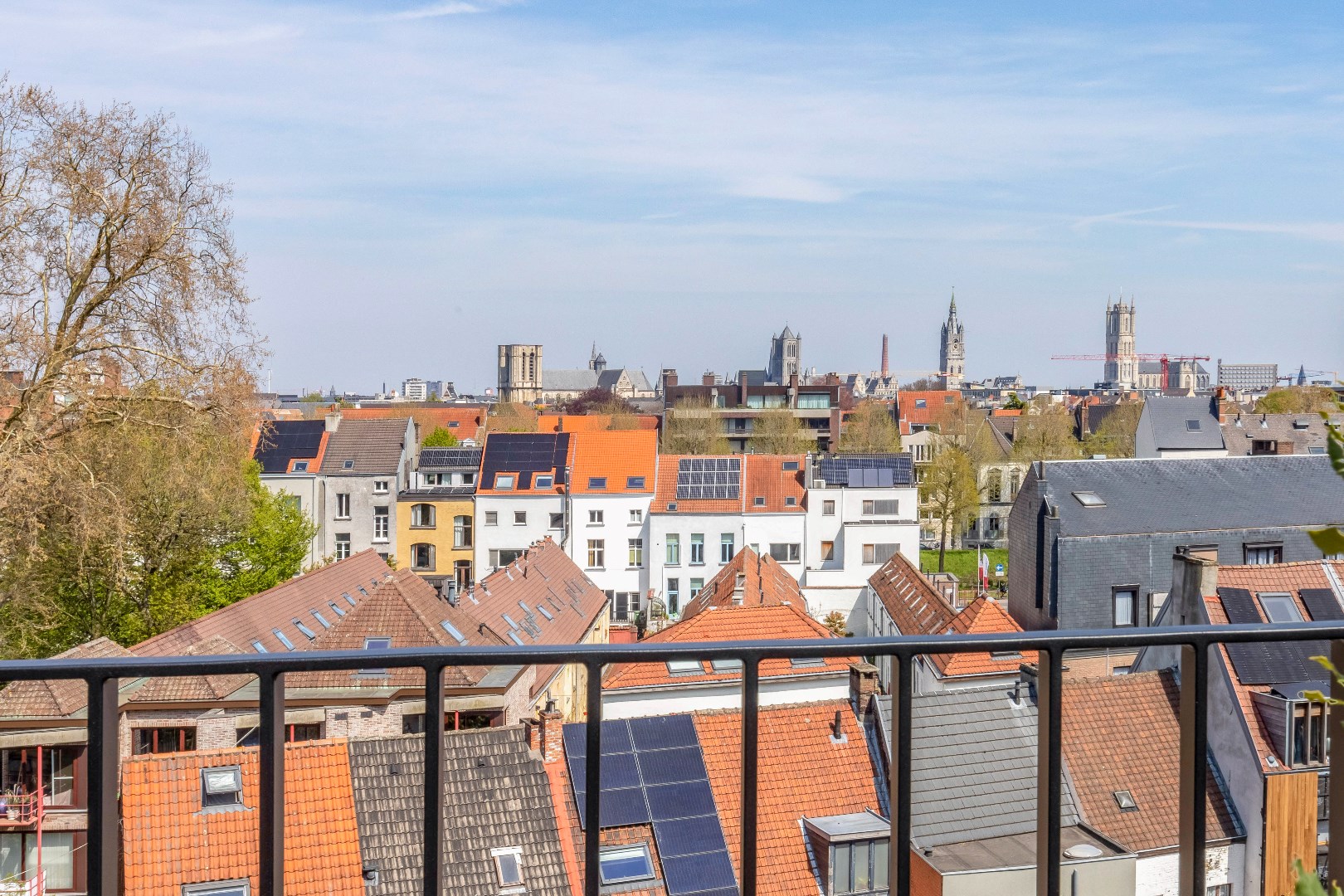 Unieke penthouse met 2 slaapkamers, 2 ruime terrassen en garage 