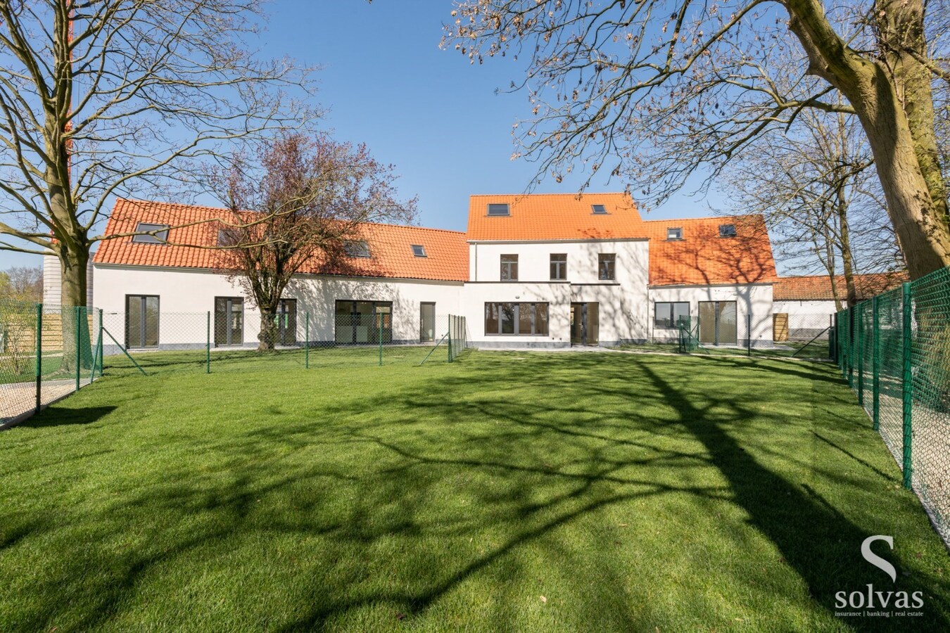 Karaktervolle woning, gerenoveerd, nabij het centrum van Zomergem 