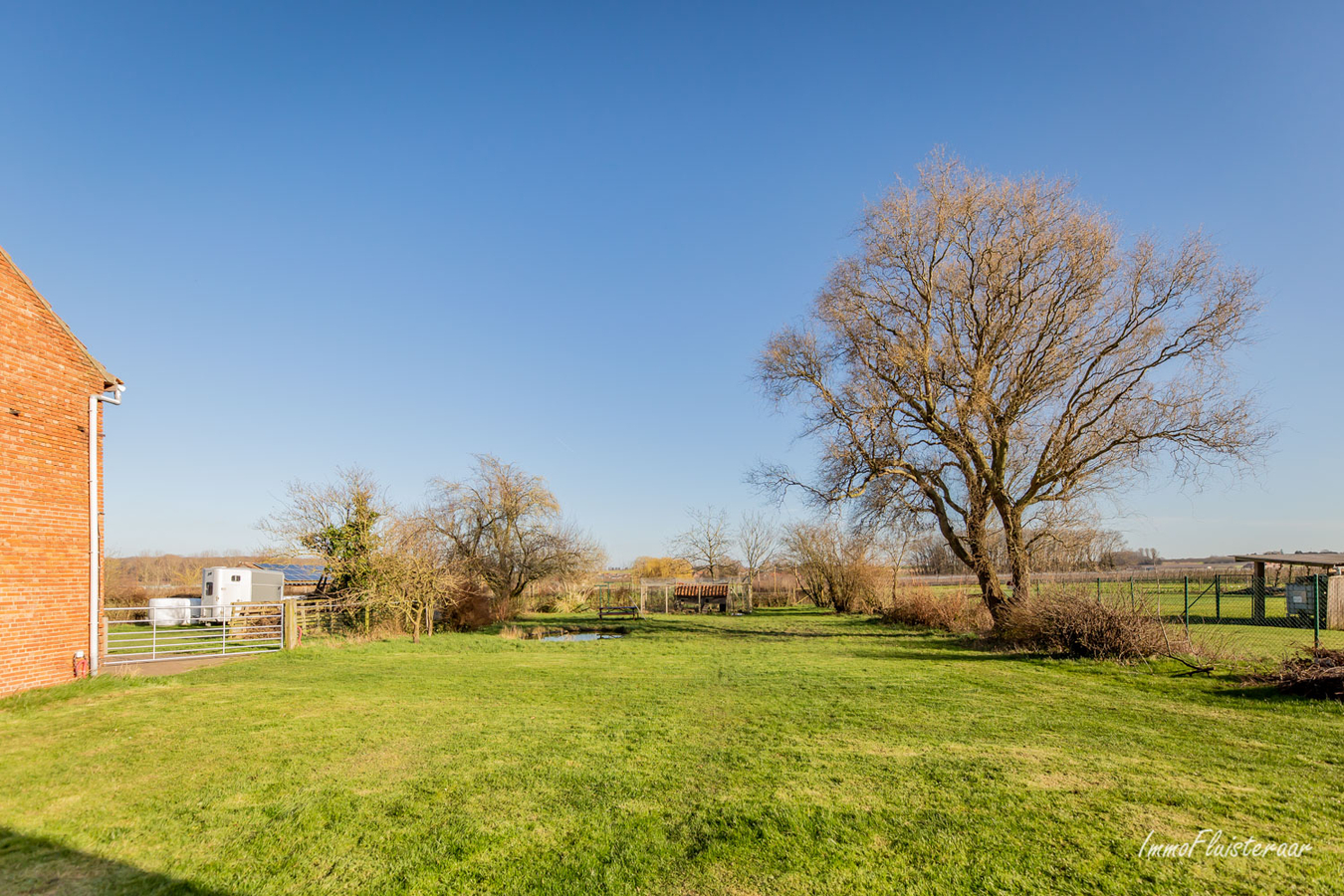 Deels gerenoveerde woning met stalgebouw en weiland op ca. 1,8ha te Kortenaken (Vlaams-Brabant) 