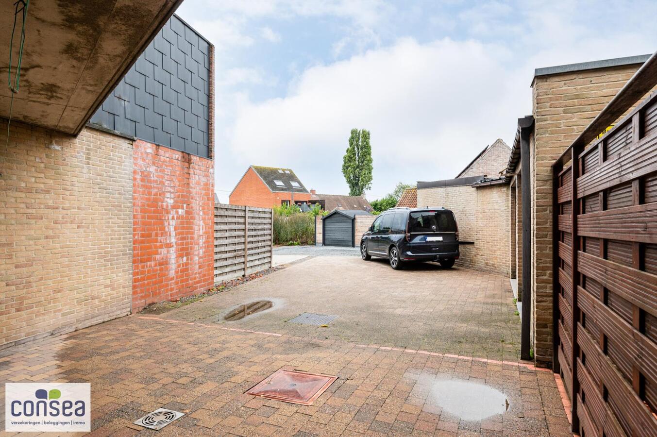 Bel-&#233;tage in het centrum van Maldegem met 3 slaapkamers en 2 terrassen 