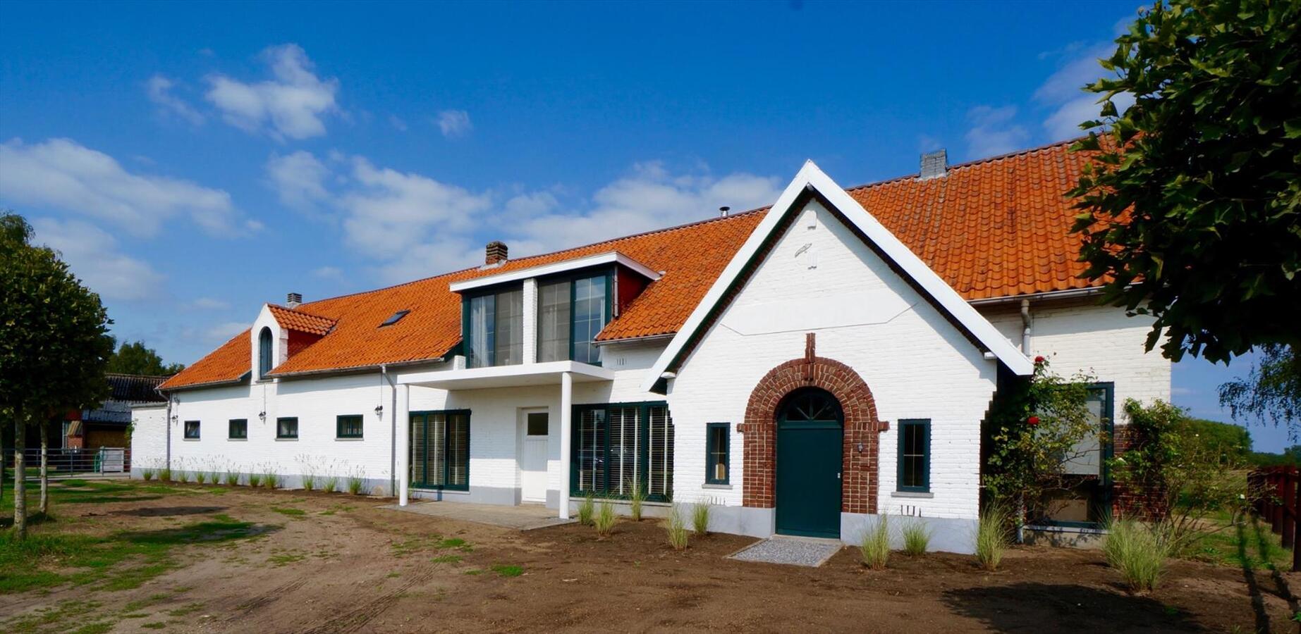 Gerenoveerde hoeve met paardenaccommodatie op ca. 3 ha te Balen 