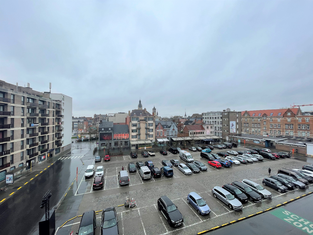 Groot appartement met 2 slaapkamers te Roeselare 