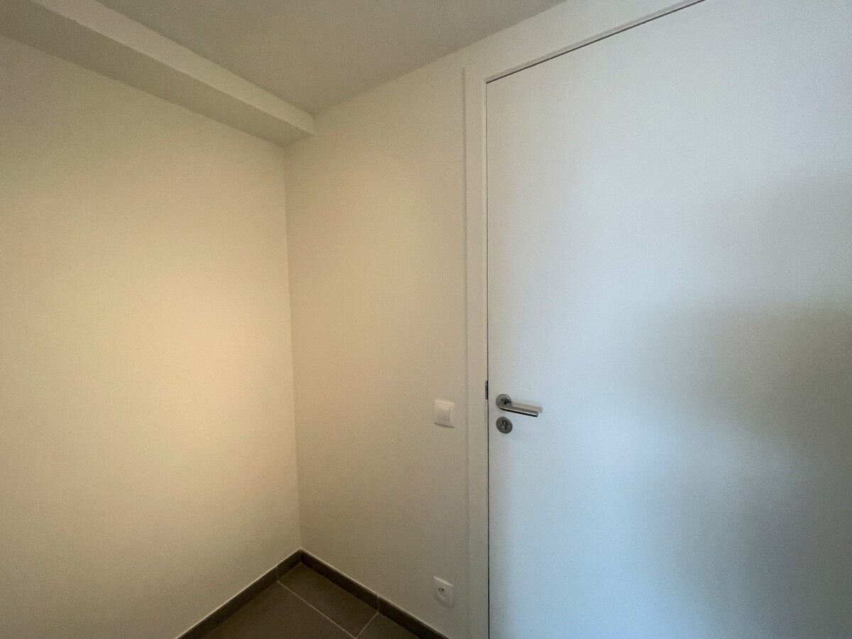 Appartement met &#233;&#233;n slaapkamer en autostaanplaats in rustige residentie! 