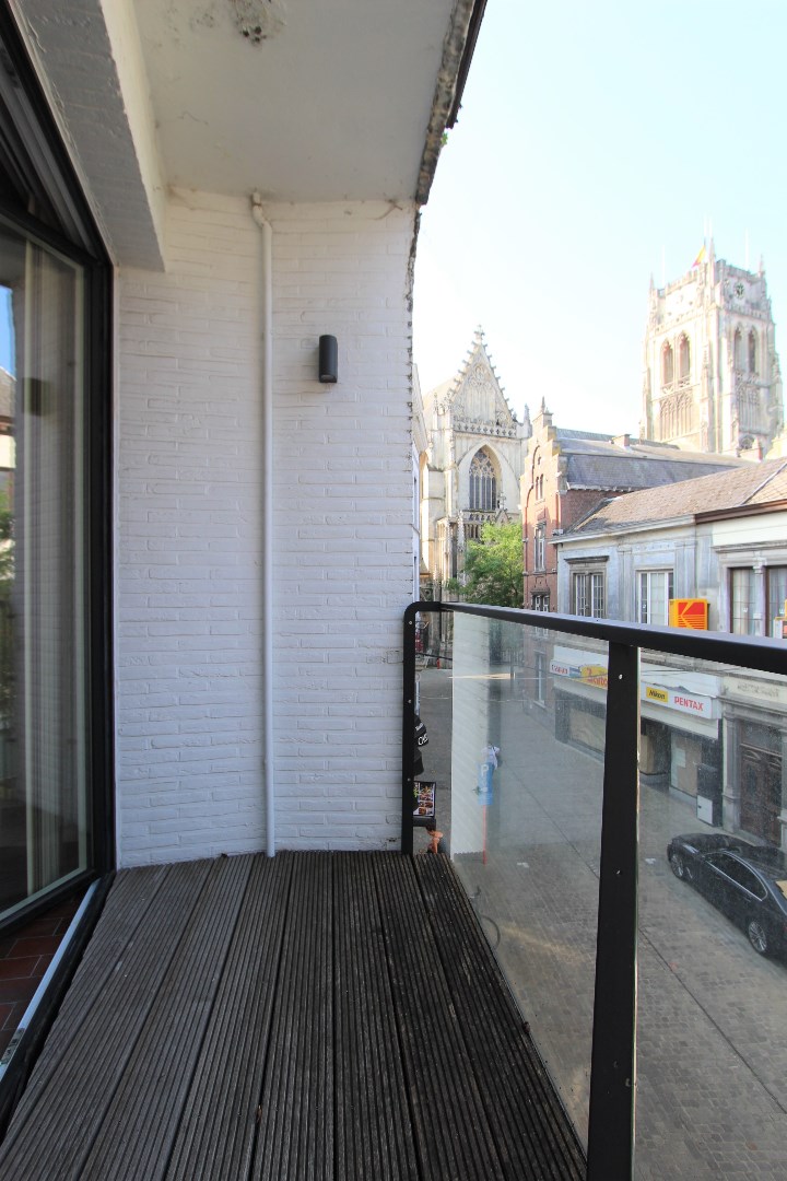 RUIM APPARTEMENT - PRACHTIG GELEGEN IN HET STADSCENTRUM 
