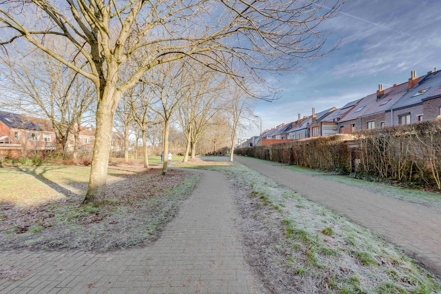 Instapklaar rijhuis in zeer rustige buurt 