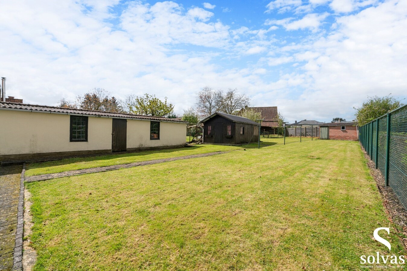 Op te frissen woning nabij centrum Zomergem 