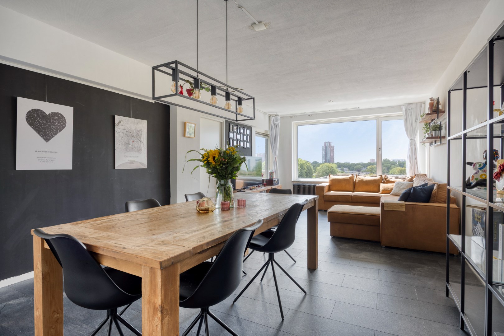 Leuk 3-kamer appartement op de bovenste verdieping, met prachtig uitzicht vanaf maar liefst 2 balkons! 