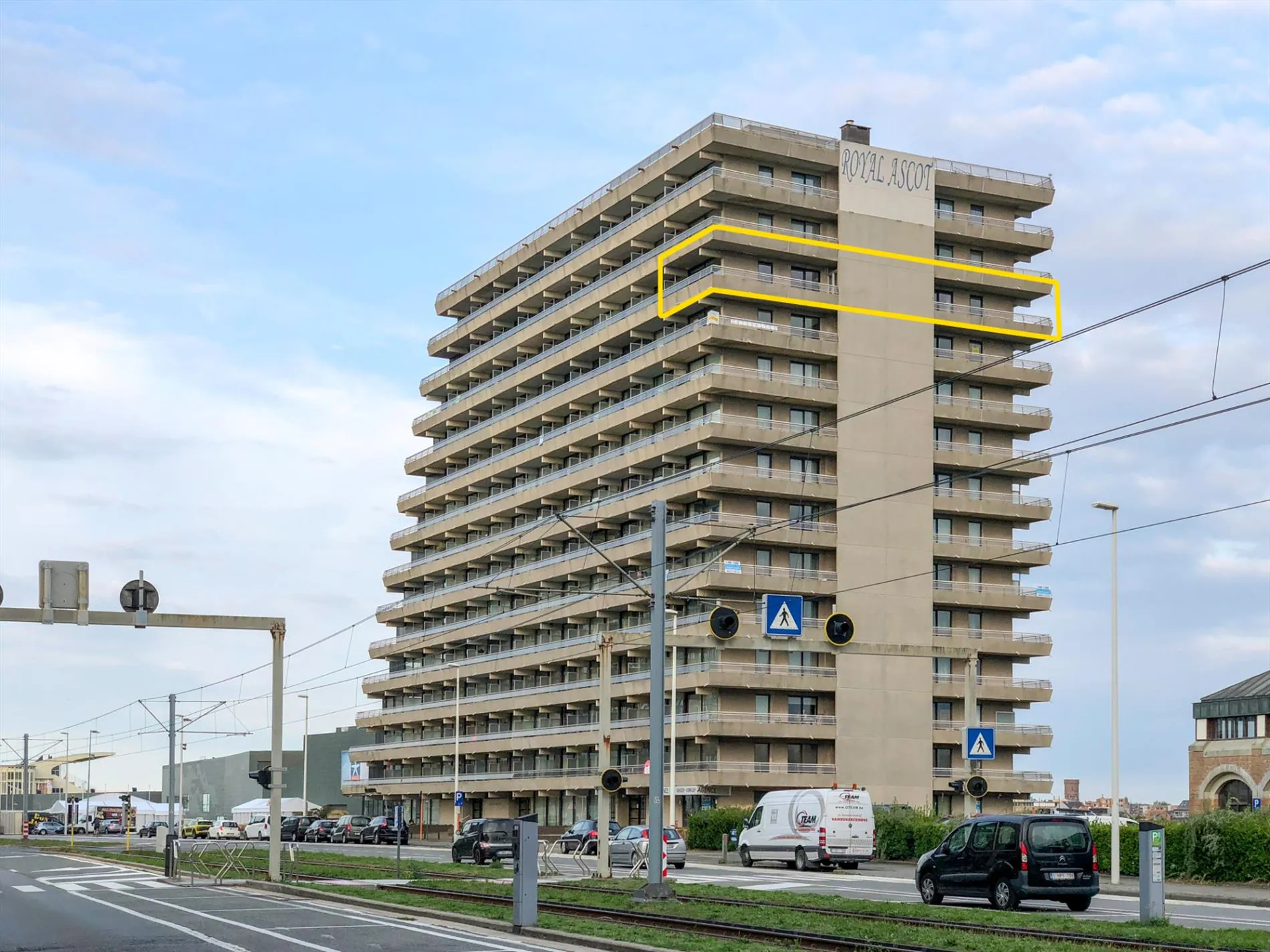 Volledig instapklaar appartement  op de 11e verdieping met zeezicht