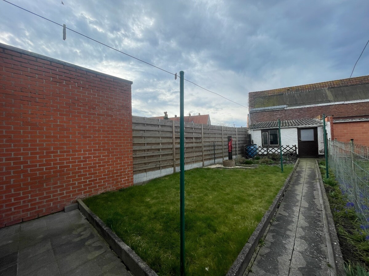 Centraal gelegen woning met 2 slaapkamers en tuin in centrum Roeselare 