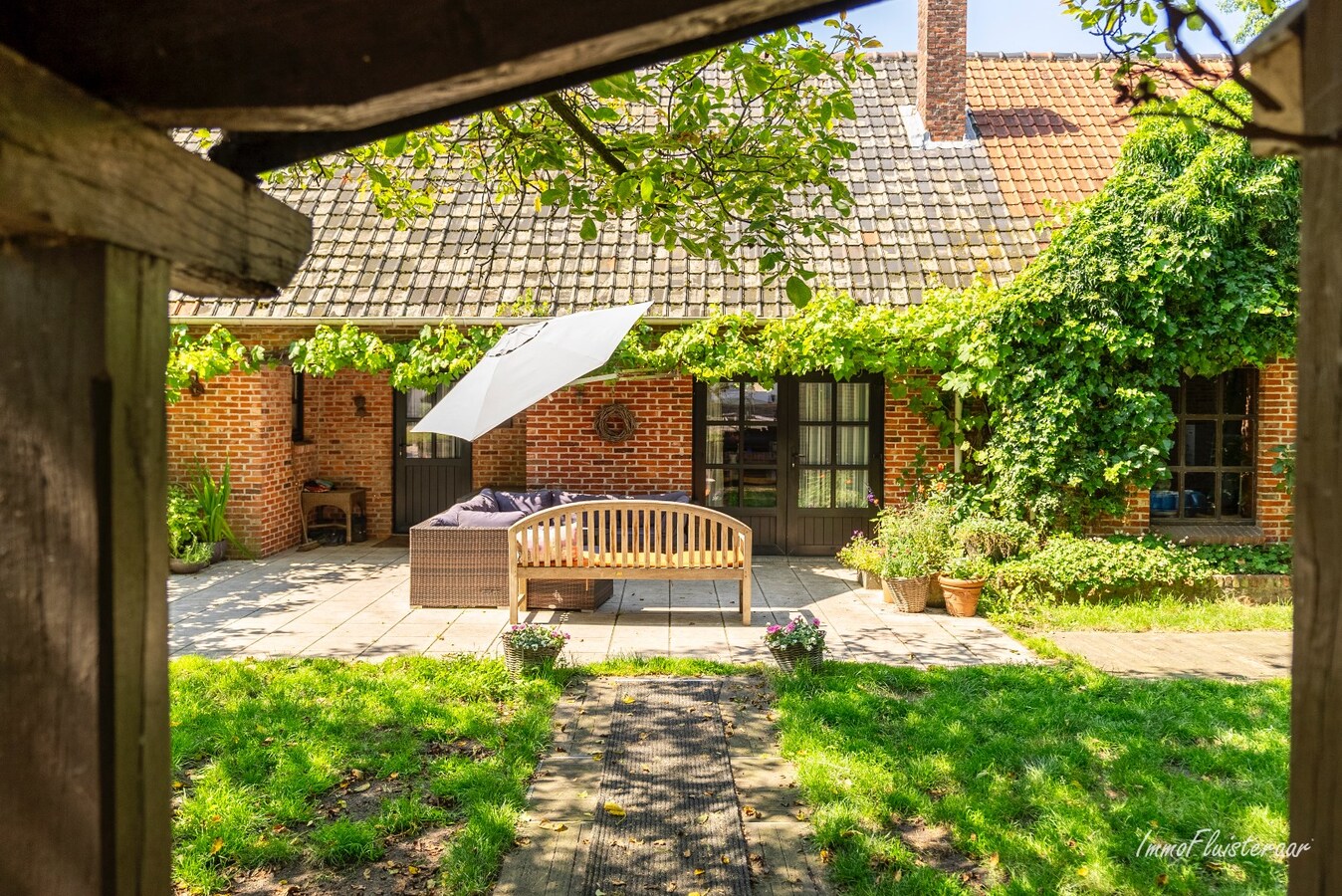 Prachtige hoeve met weilanden en stallen op ca. 2,1 ha te Kaulille (Bocholt) 