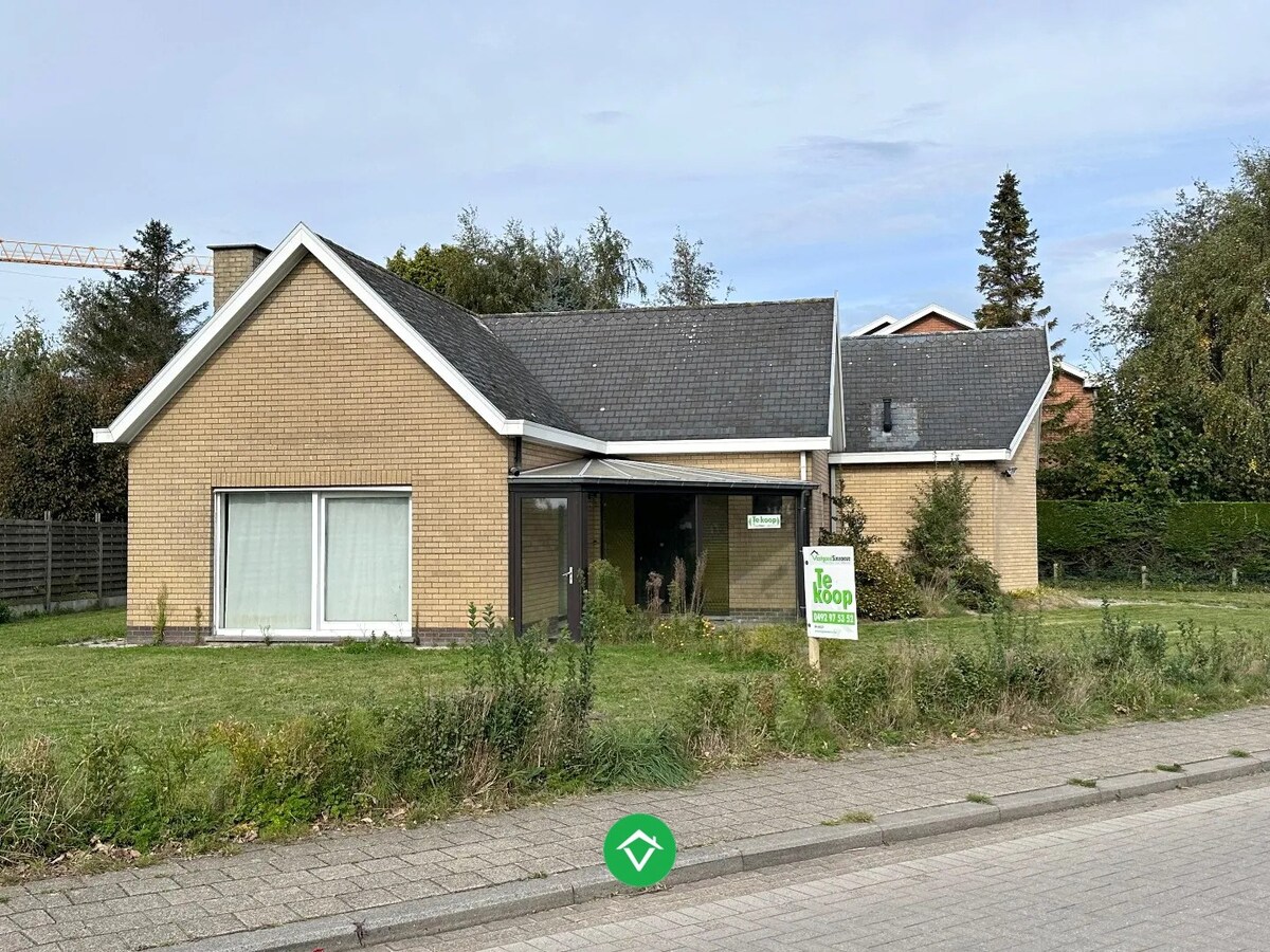 Alleenstaande woning met garage en tuin te Gistel 