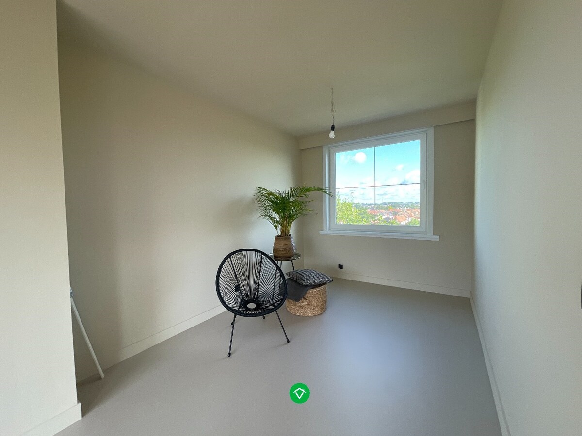 Prachtig ingericht appartement met 2 slaapkamers en terras te Roeselare 