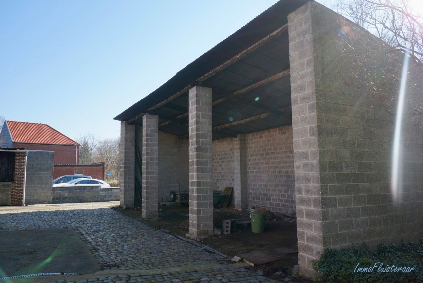 IN OPTIE! Charmante te renoveren woning met stalgebouw op ca. 1ha43a te Tongeren 