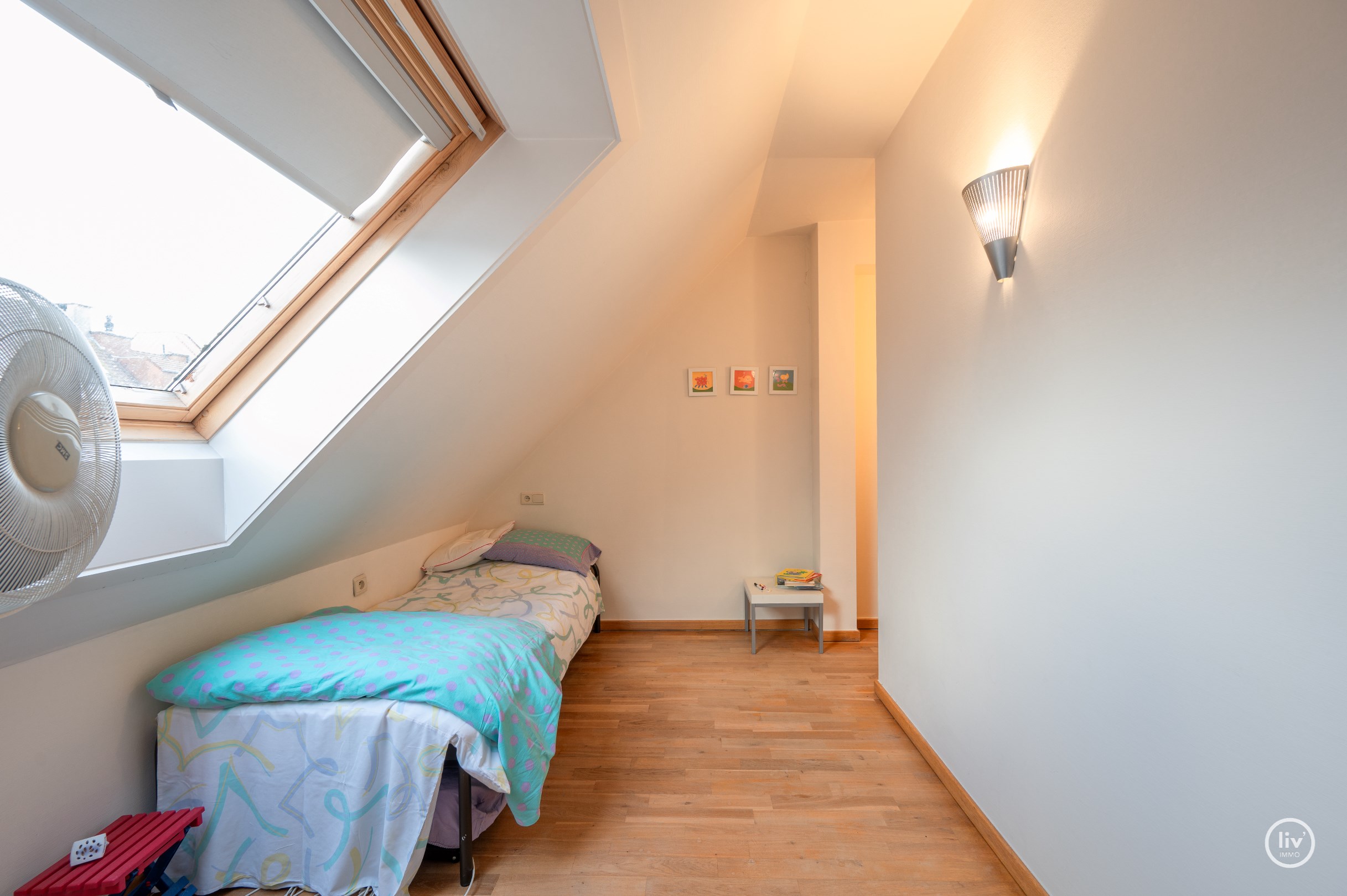 Ruim en zonnig dakappartement (227 m2) met ca. 33m&#178; terrassen gelegen in het centrum van Knokke, op wandelafstand van de Zeedijk en het Rubensplein. 