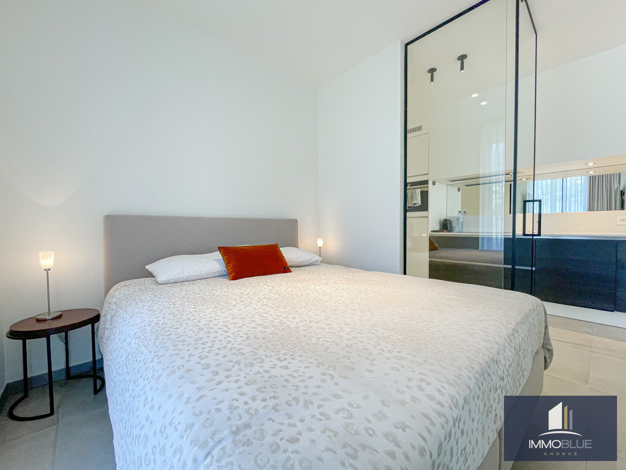 Appartement d&#39;angle sublime situ&#233; dans une r&#233;sidence r&#233;cente &#224; proximit&#233; de la Dumortierlaan. 