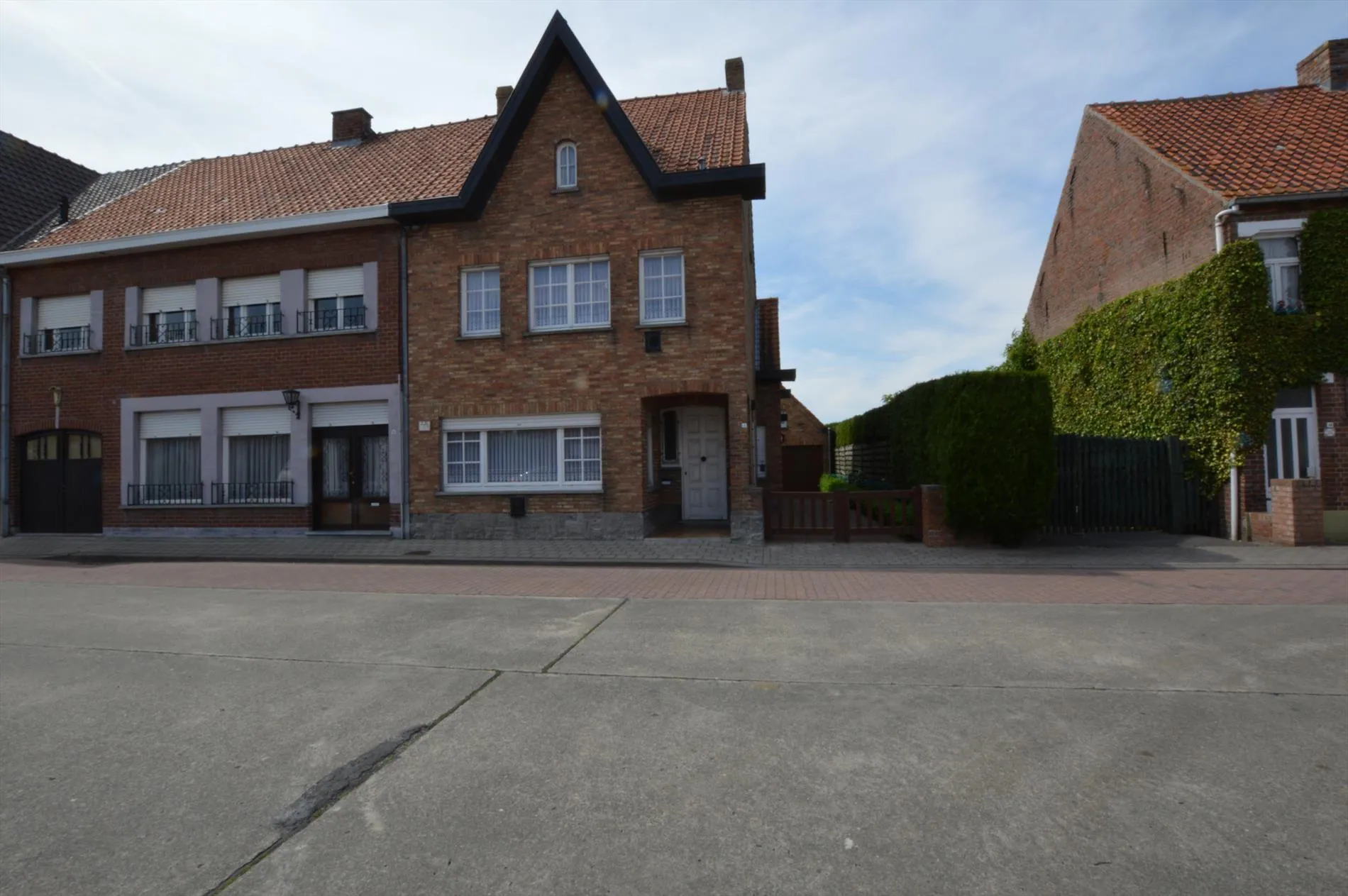 Woning met 3 slaapkamers op rustige ligging te Veldegem.