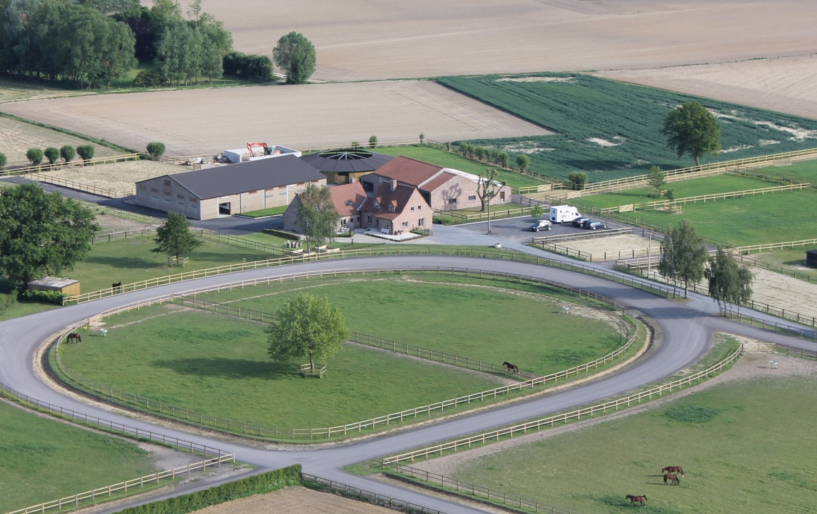 Professionele accommodatie op ca. 11,7 ha in Mont-de-l’Enclus 