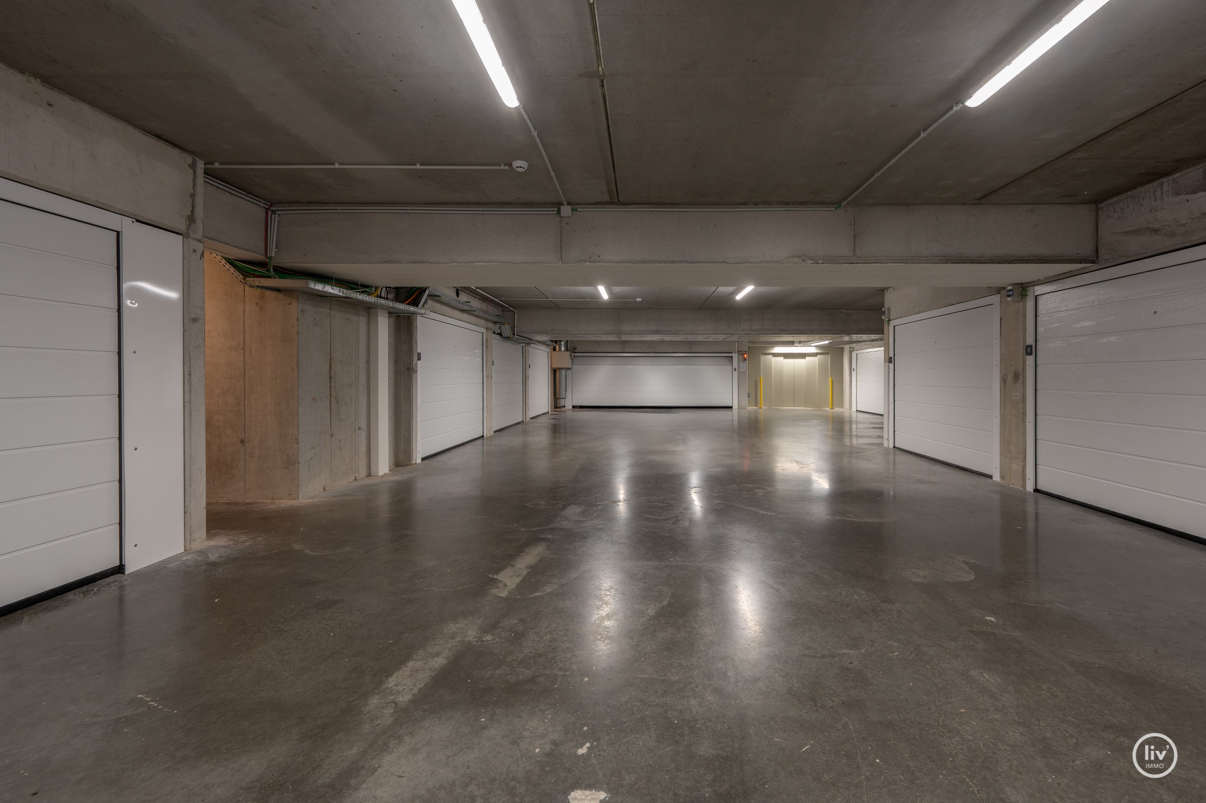 Dit prachtige appartement met panoramisch uitzicht is gelegen in Heist-aan-Zee en is gebouwd in het jaar 2020 op wandelafstand van de Zeedijk-Albertstrand (SALT-project) . 