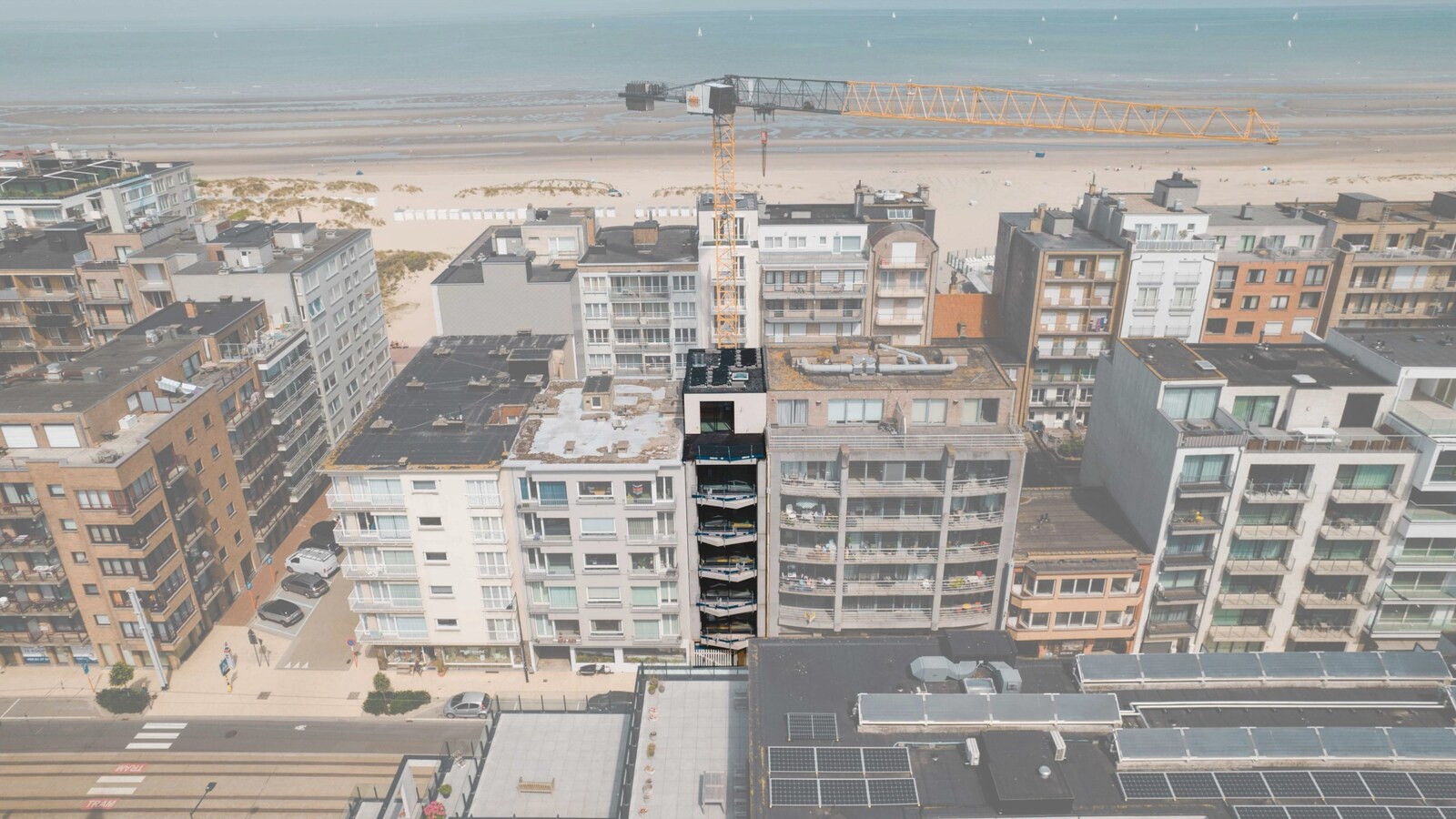 Res. DUNAS: 5 zongerichte luxe appartementen op een boogscheut van de zeedijk Oostduinkerke! 