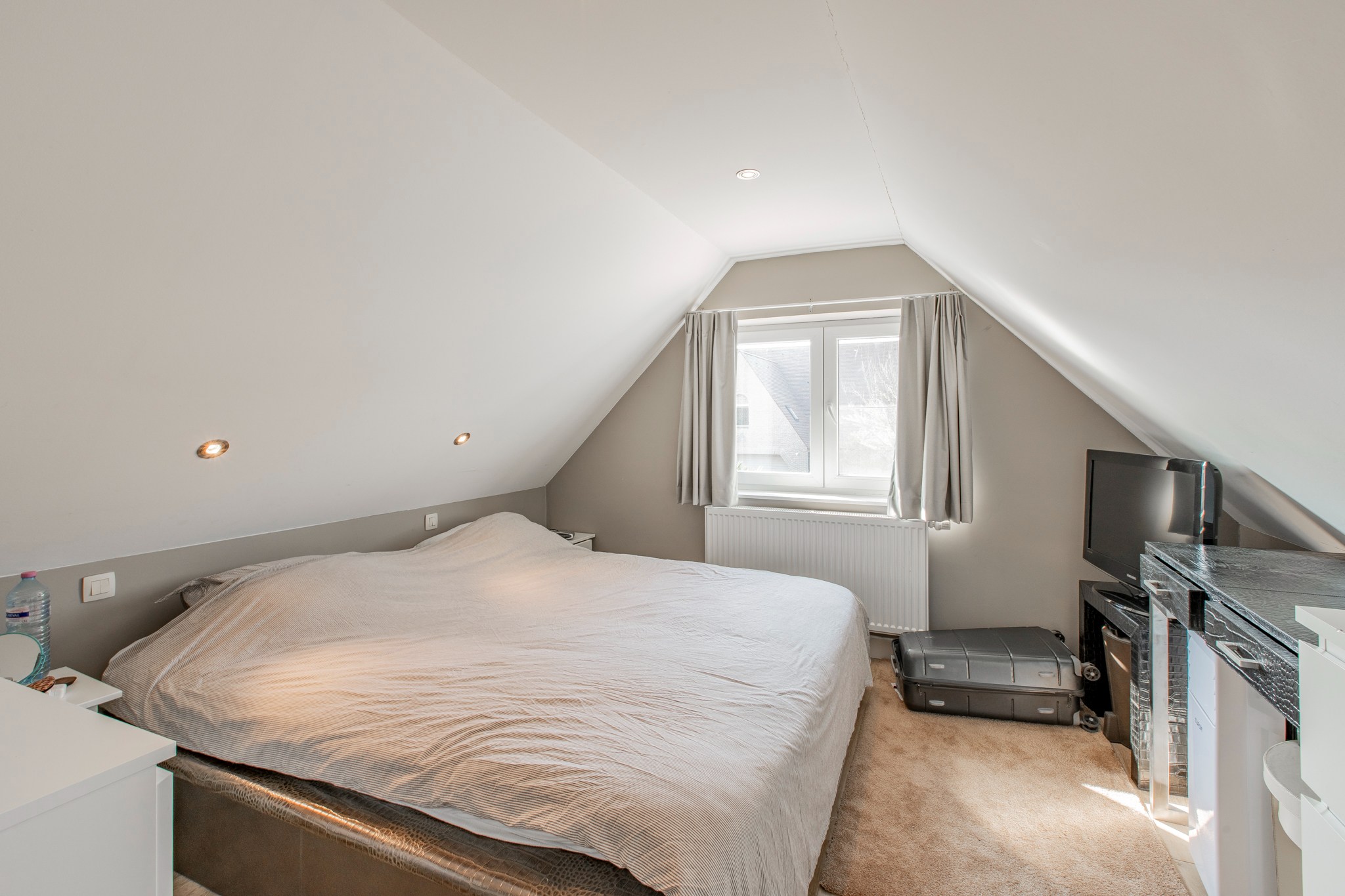 Ruime villa met tal van mogelijkheden in rustige, residenti&#235;le omgeving 