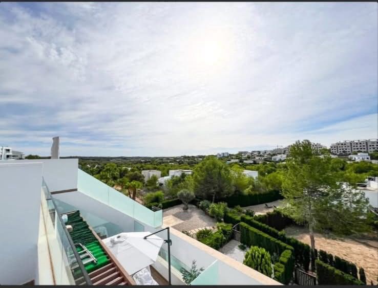 Modern penthouse met Solarium Zonneterras - Las Colinas Golf &amp; Country resort 
